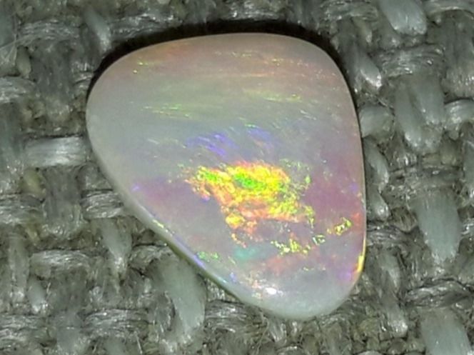 Pietre preziose: Australischer Flashfire Opal 0.47ct – Nuovo e nell'imballaggio originale da Uerkheim venduto da Winwinner 4