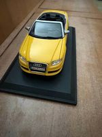 Modellauto Audi RS 4 Cabrio in gelb