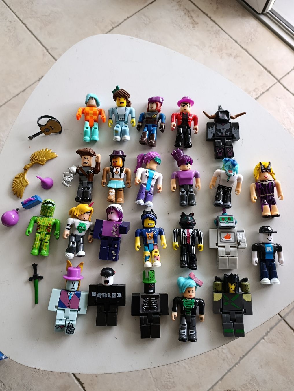 Giocattoli: FIGURINES ROBLOX  – Usato da Sierre venduto da shirley04