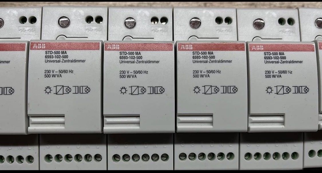 ABB Konverter: KNX Konverter ABB i- Bus EIB – Gebraucht aus Biel/Bienne von Ebabil 2