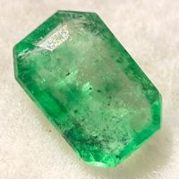 kleiner Smaragd Edelstein, ca. 0.3 Karat, Swat, Pakistan
