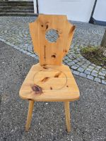 Holz Stuhl mit Loch im Vintage Design - Top Zustand!