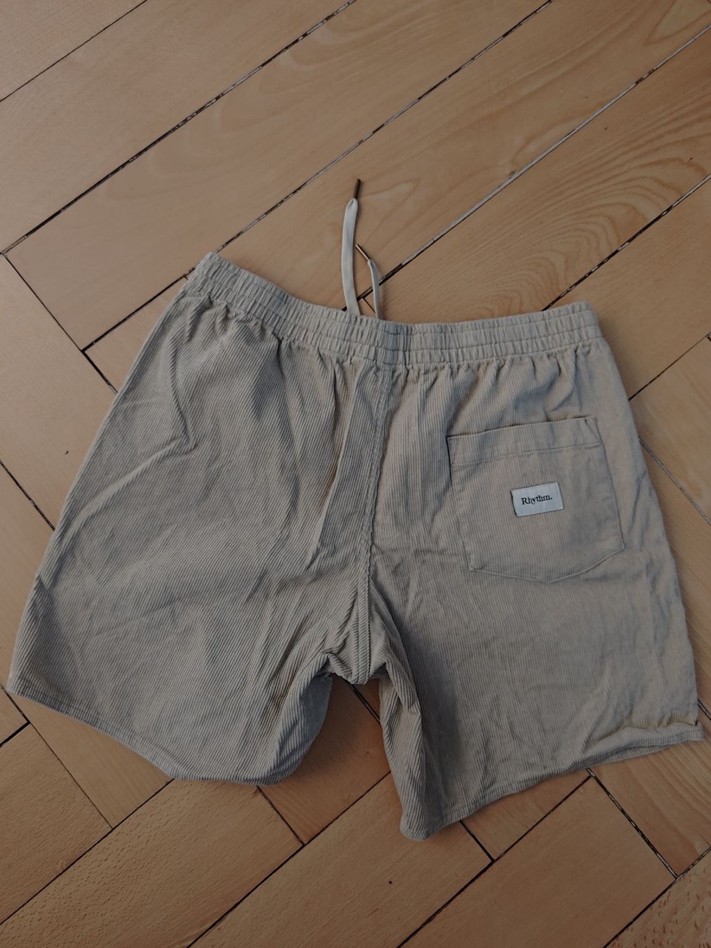 Pantaloni: Shorts Marke Rythm – Usato da Bern venduto da hurley91 1