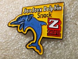 Ansteckpin 3: Zweifel Chips Jou Joux Dolphin Snack