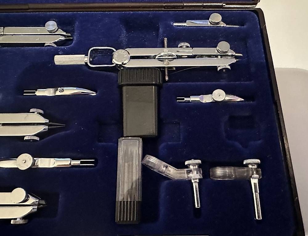 Compassi: Kern Zirkelset mit Rotringhalter selten – Usato da Zürich venduto da tedmaster 2