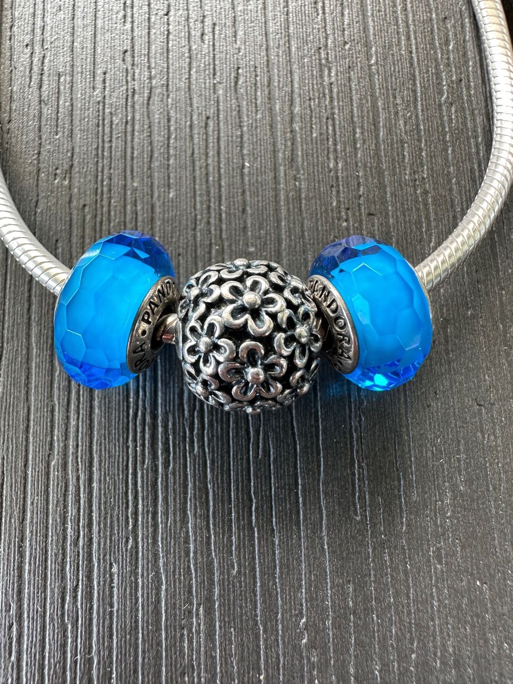 Pandora Catenine: Pandora Kette mit Charms – Usato da Winterthur venduto da AngiDi