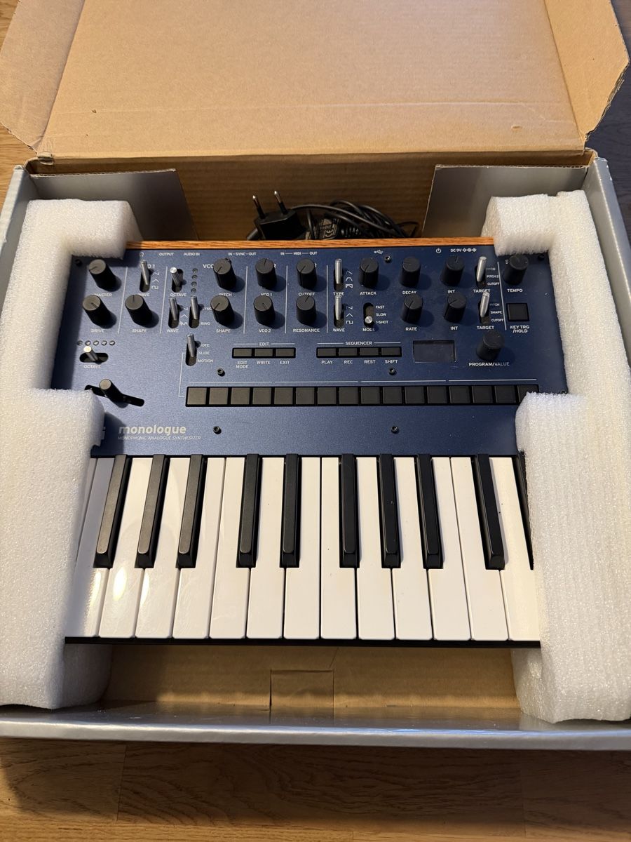 Korg Strumenti musicali: Korg Monologue blau – Usato da Othmarsingen venduto da Huschel3 1
