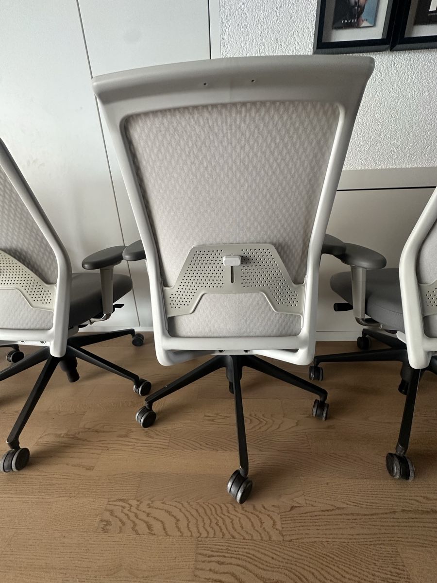 Vitra Sedie: SUPER ANGEBOT!!! Vitra Id Mesh Bürostuhl – Usato da Oberbipp venduto da Angel_Queen 6