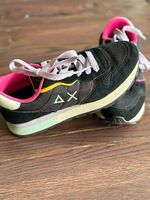 Neuwertige Turnschuhe Grösse 38