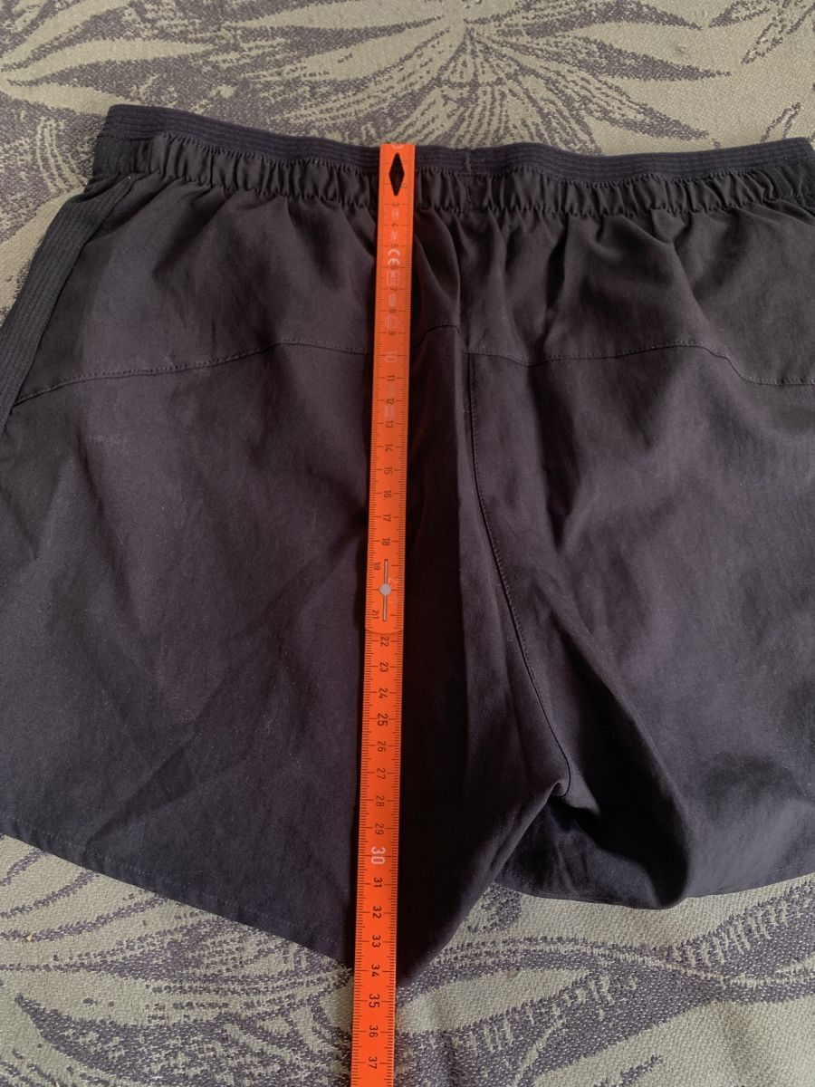 Adidas Pantaloni: Shorts Adidas noir taille XS – Nuovo (secondo la descrizione) da Lausanne venduto da Xiaoxi 9