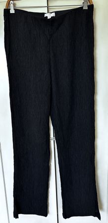 Damen Hose schwarz mit Struktur und Schlitz gr.L