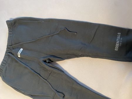 Jogginghose ESSENTIALS FOG Grösse S guter Zustand