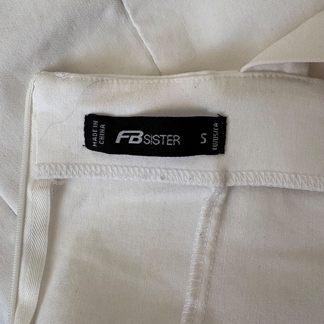 Vestiti: Robe blanche – Usato da Moudon venduto da TigerrrEye 1