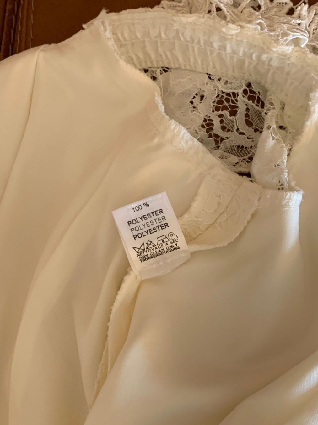 Vestiti: Robe de mariée dentelle taille 38 – Usato da Perroy venduto da barballalla 8