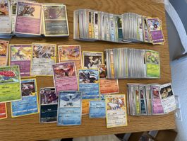 Pokemon Karten ca. 500 (davon ca. 250 glänzend)