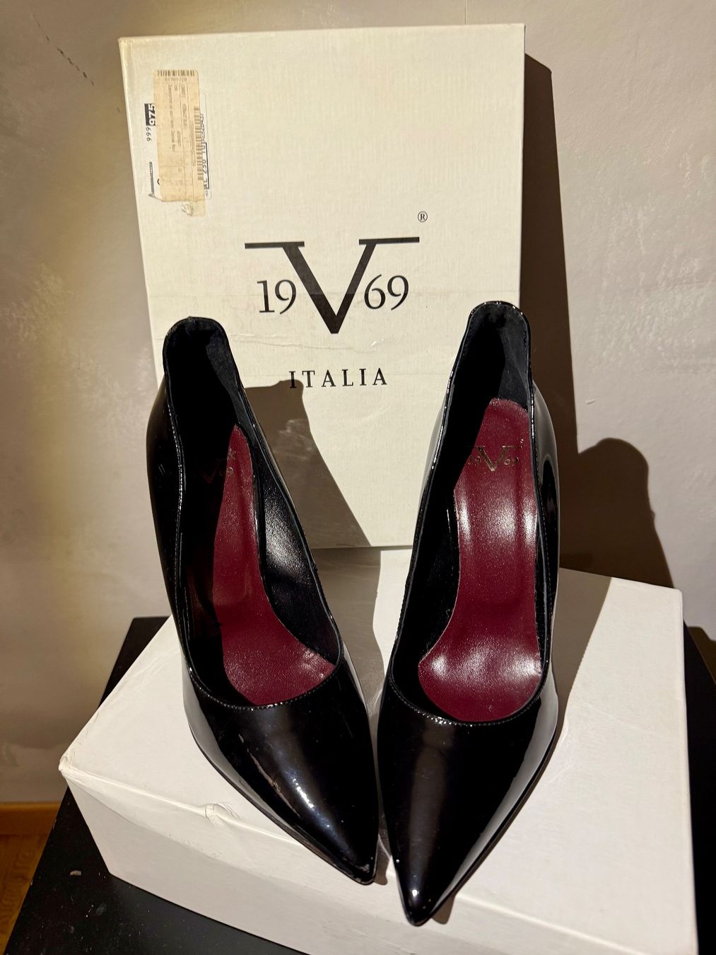 Versace Chaussures femmes: Escarpins noirs – neufs – taille 40 – Neuf avec emballage d'origine à Petit Lancy par sgomez01 1