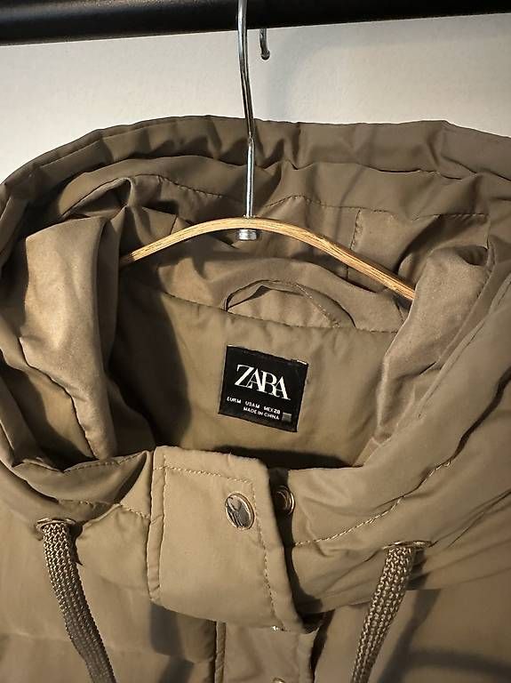 Gilet & Giacche senza maniche: Weste von Zara Grösse M – Usato da Dörflingen venduto da Kendraa 1