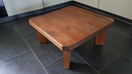 kleiner Holztisch