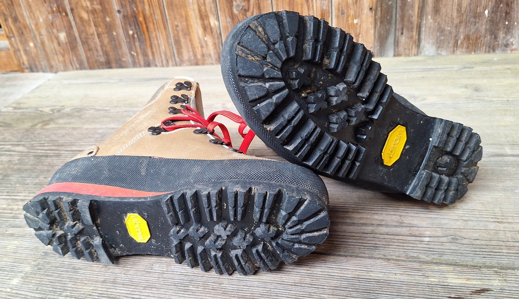 Hanwag Scarpe da uomo: Robuste Hanwag Wanderstiefel Gr. 40.5 – Usato da Weinfelden venduto da JoeBaer 5
