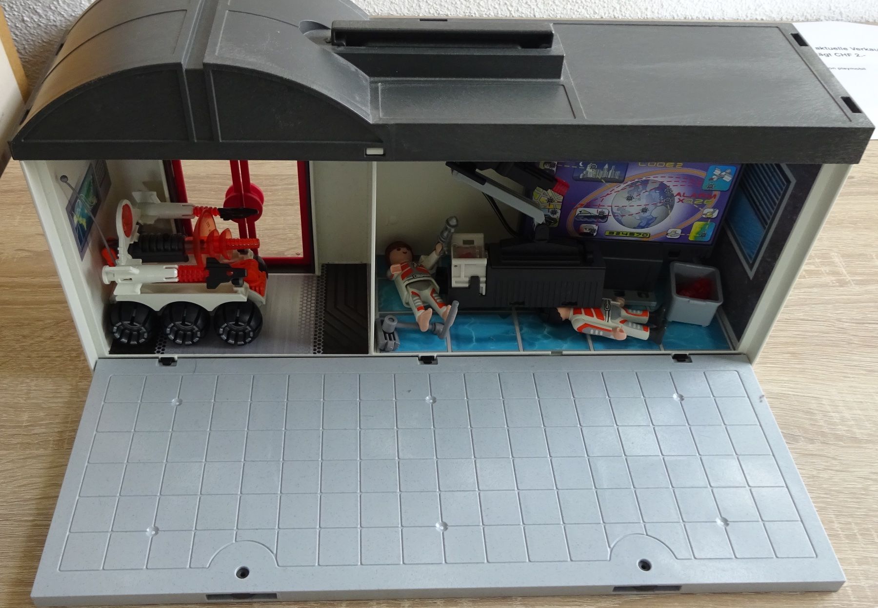 Playmobil Giocattoli: PLAYMOBIL 5085 Mitnehm-Agentenhauptquartier – Usato da Wagenhausen venduto da FrauLang 2
