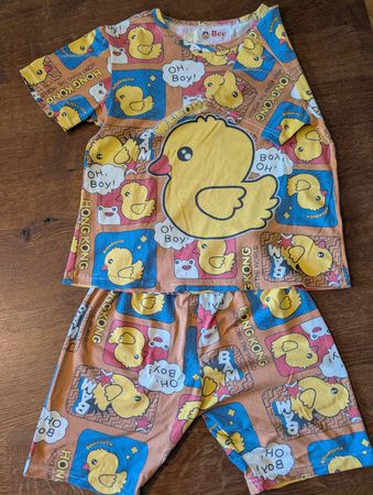 Kinder Pyjama Ente/Hongkong Grösse 122 gebraucht