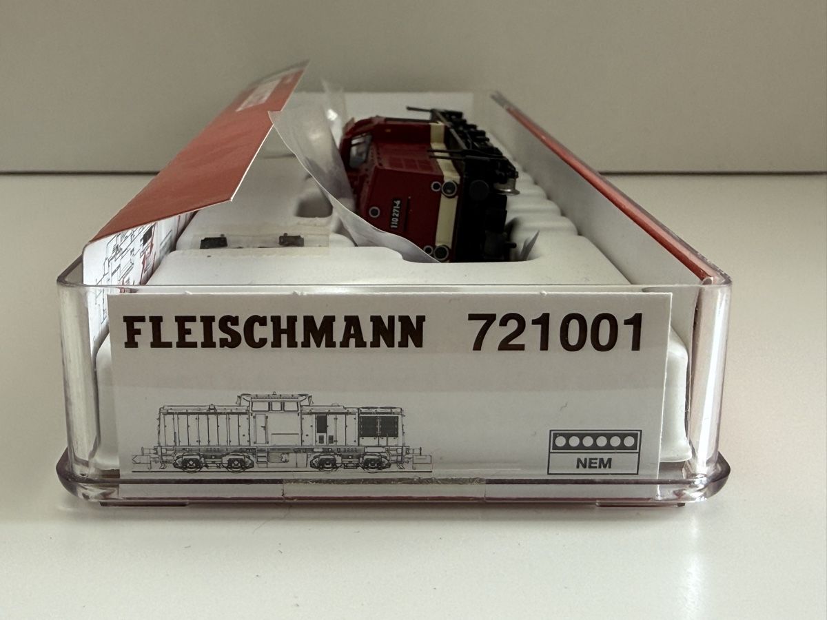 Fleischmann Modellini di ferrovie: Diesellokomotive BR 110 der DR – Usato da Basel venduto da Juland 8