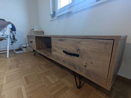Braunes Sideboard