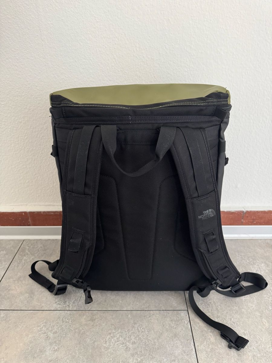 Zaini: The North Face Base Camp Fuse Box 30L – Nuovo (secondo la descrizione) da Thun venduto da sNo0p 3
