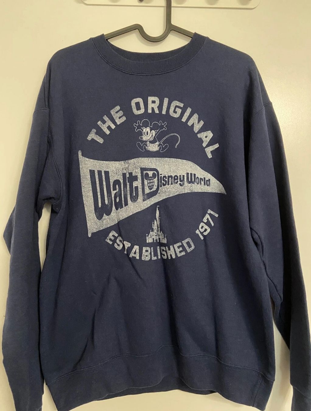 Maglioni & Felpe: Sweat Disney World taille S – Usato da Monts-de-Corsier venduto da mon_rp2m