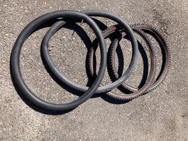 Pour VTT * 2 pneus BONTRAGER 26’’ * + 2 chambres à air