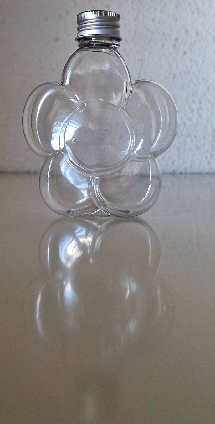 Altro in Stoviglie & Bicchieri: 69) Kunststoffflasche in Blütenform – Nuovo e nell'imballaggio originale da Menziken venduto da chs_xd76 1