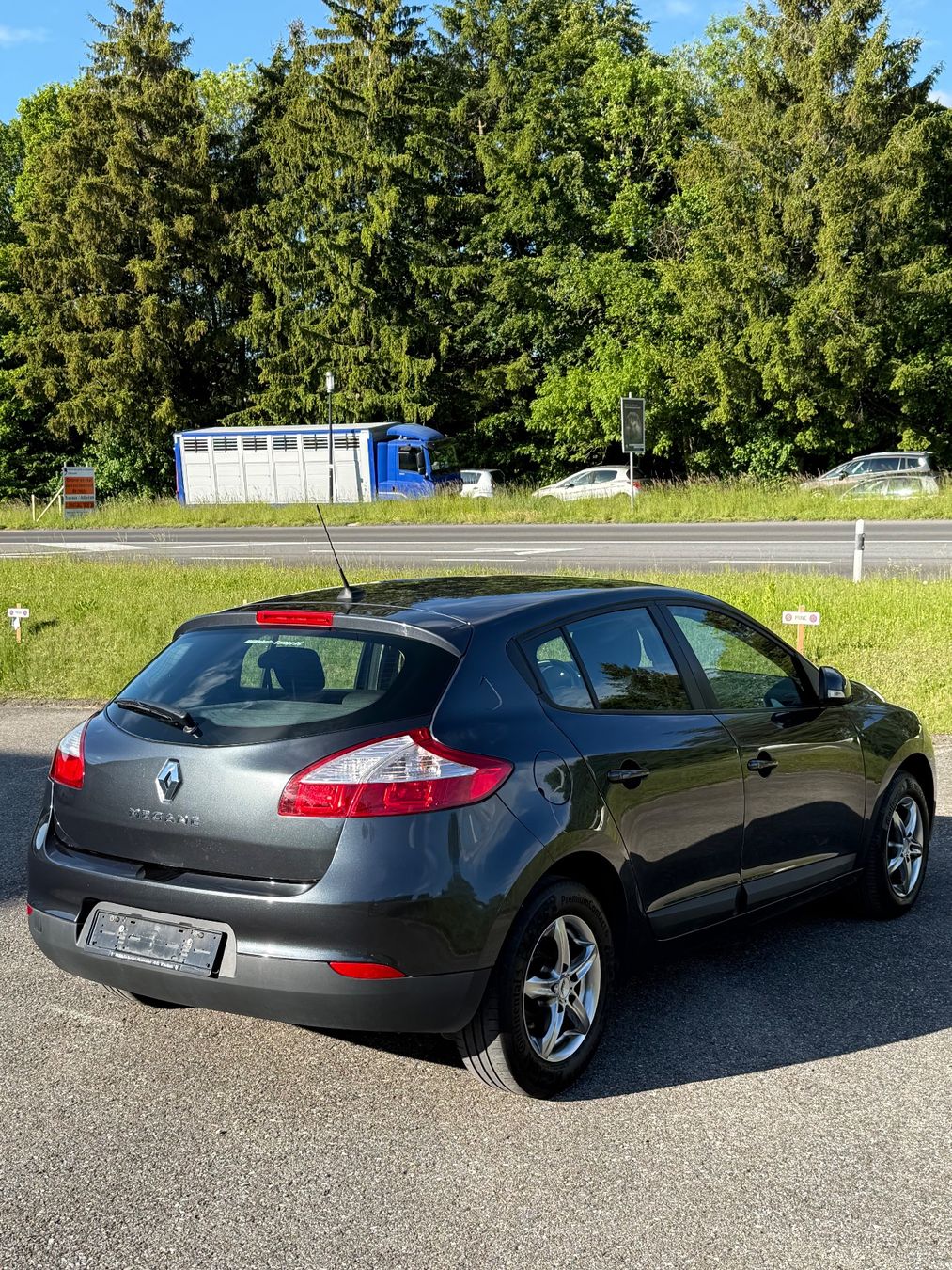 Renault Autos: Renault Megane 1.6 110CV – D'occasion à Lentigny par Driton29