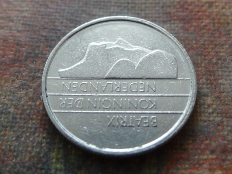 Tutti le monete: PAYS-BAS  Nederland  10  Cent  1989 – Usato da Romanel-sur-Lausanne venduto da Swift13 1