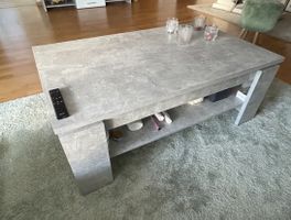 Moderner Couchtisch in Betonoptik - Top Zustand!