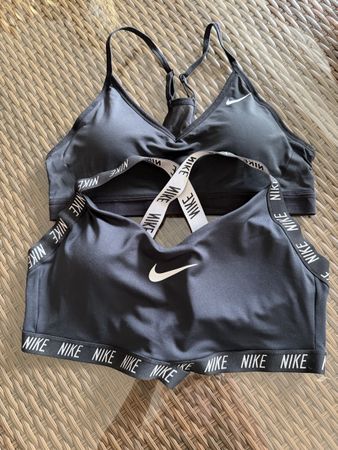 2x Nike Sport BH's gr. L  Damen - perfekt für den Sommer!