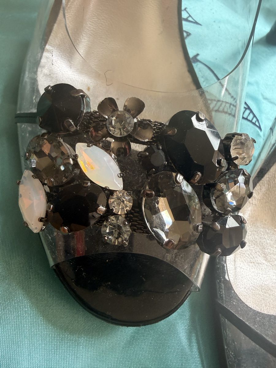 Scarpe da donna: AZURÉE Sandalen Transparent Grösse 5 mit Schmucksteinen – Usato da Kilchberg ZH venduto da ana_z2sb 1
