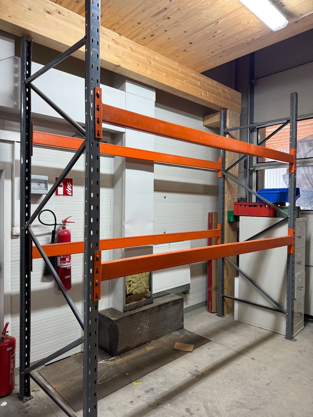Scaffali: Palettenregal orange/grau – Usato da Hallau venduto da mofaplus