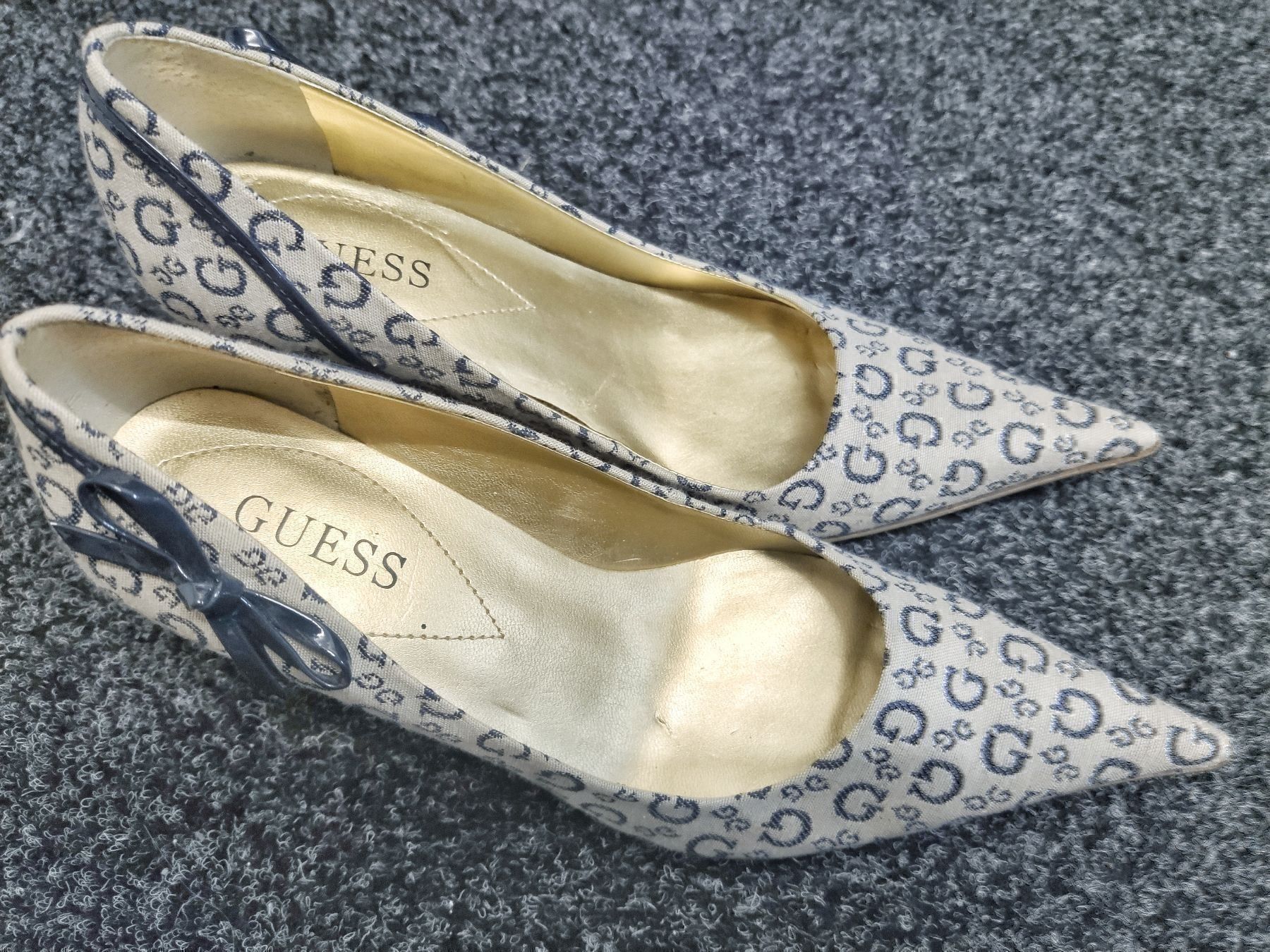 Guess Scarpe da donna: Guess pumps Grösse 35 – Usato da Wallisellen venduto da Taurusit