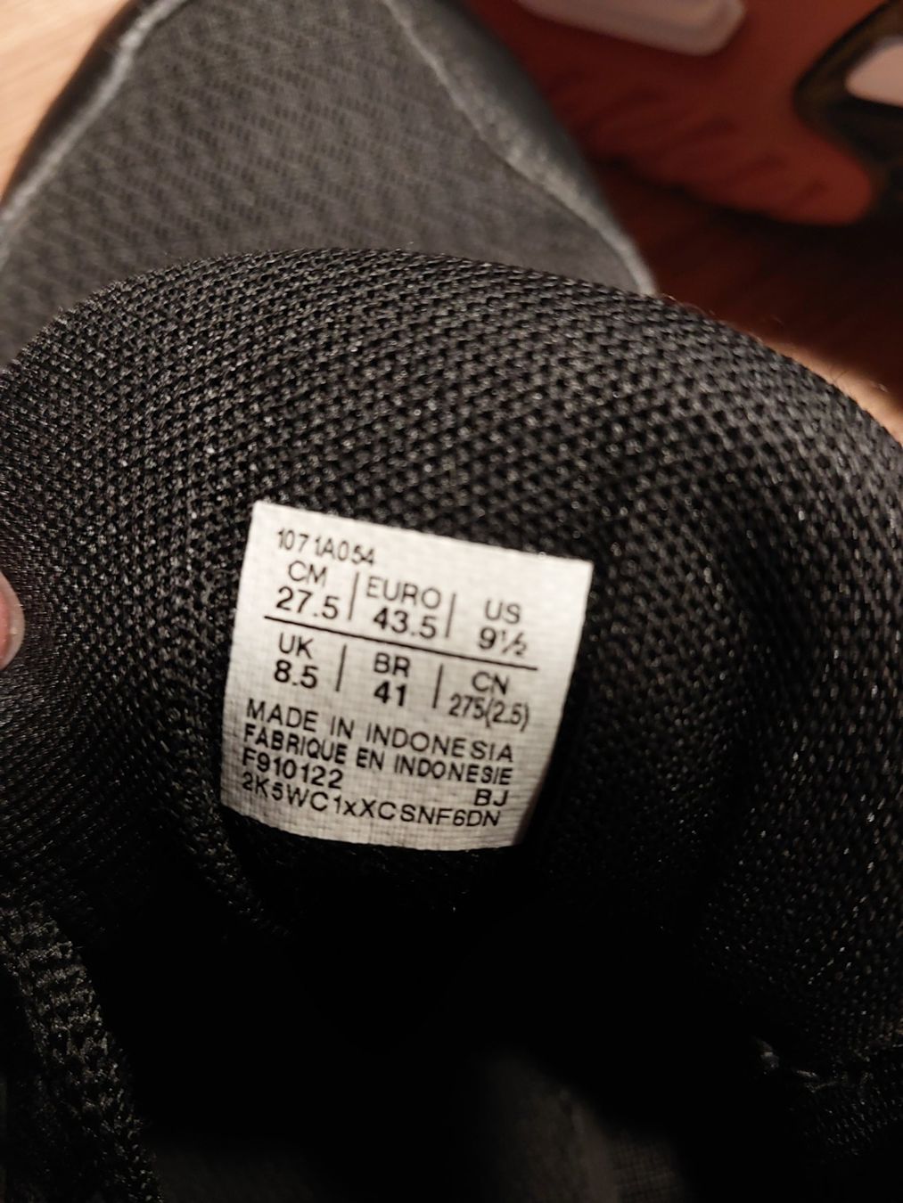 Herrenschuhe: Chaussures Asics 43 – Gebraucht aus Gingins von danolive 2