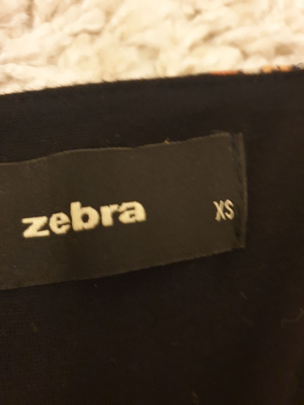 Zebra Robes: Robe légère XS, avec doublure en viscose – D'occasion à Neuchâtel par Verenas12 3