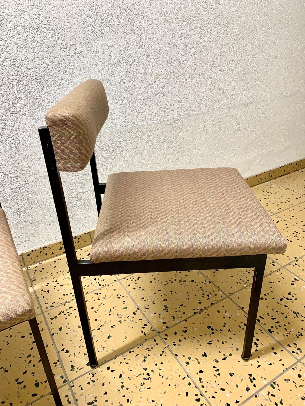 Sedie: 4 x D.  Wäckerlin Stühle Idealheim MoDern – Usato da Wallisellen venduto da Swissline11 1