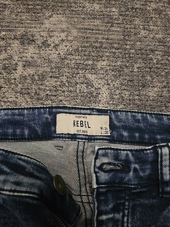 Jeans: Rebel Jeans 31/32 – Usato da Dottikon venduto da damianolucia98 1