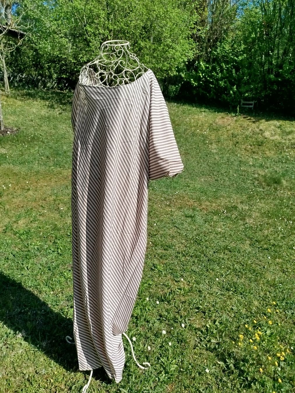 Vestiti: Sublime robe à rayures, couleur beige, taille XL – Nuovo e nell'imballaggio originale da Porrentruy venduto da Olifante 6