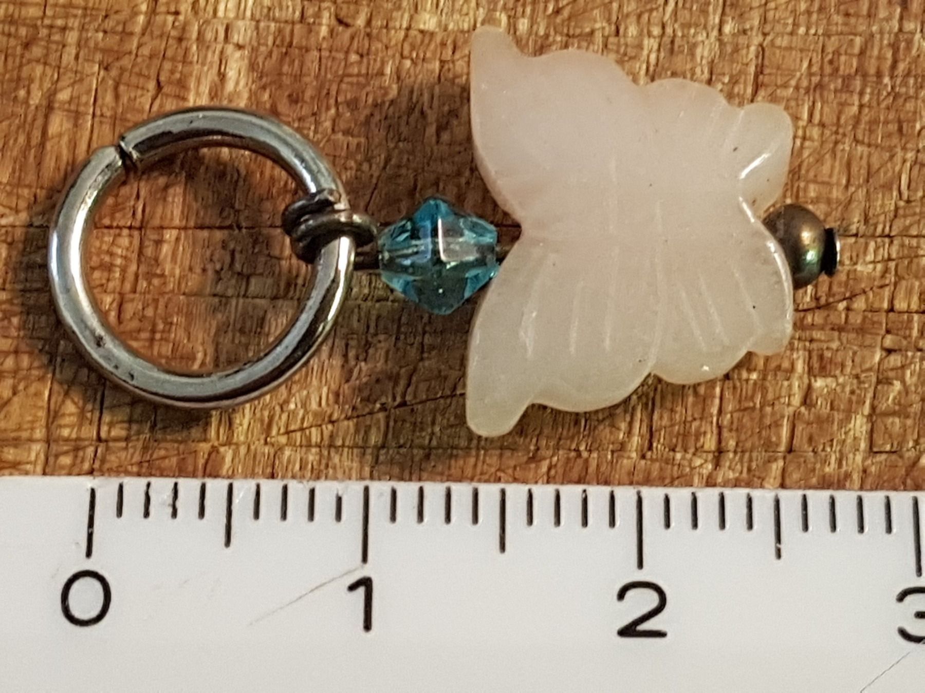 Anhänger: Anhänger Jade oder Rosenquarz? Schmetterling m.blauer Glasp. – Gebraucht aus Ettingen von Maranathatalitha 5