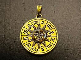 Amulett/ Anhänger Sonne mit Zodiac