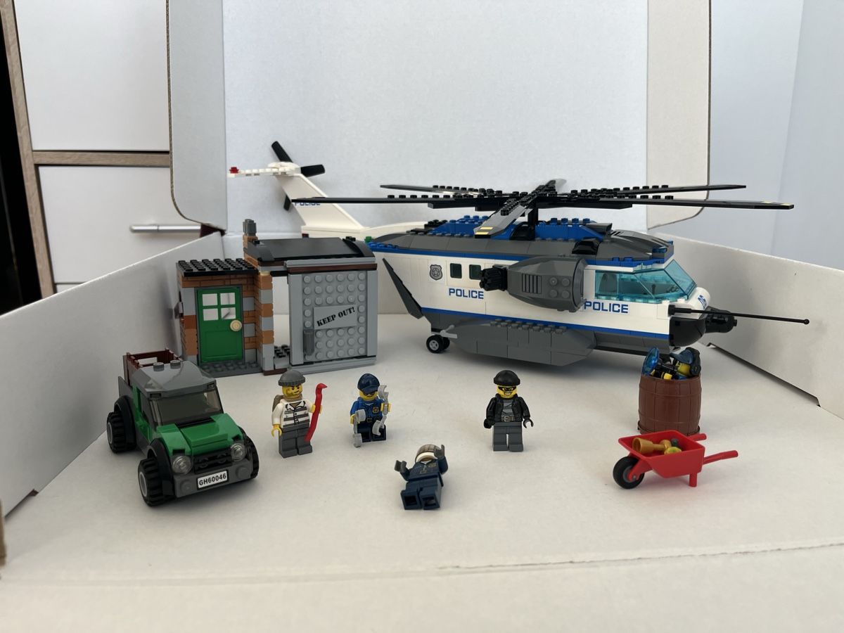 Lego Jeux de construction: LEGO City 60046 – D'occasion à Zürich par Superstar.