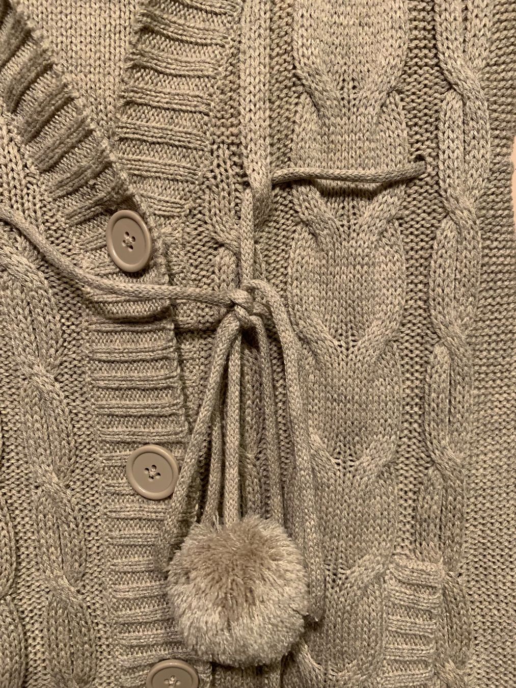 Gilets & Westen: Strickweste mit Kapuze Damen, Grösse M – Gebraucht aus Rosshäusern von MiJoDoOl 2