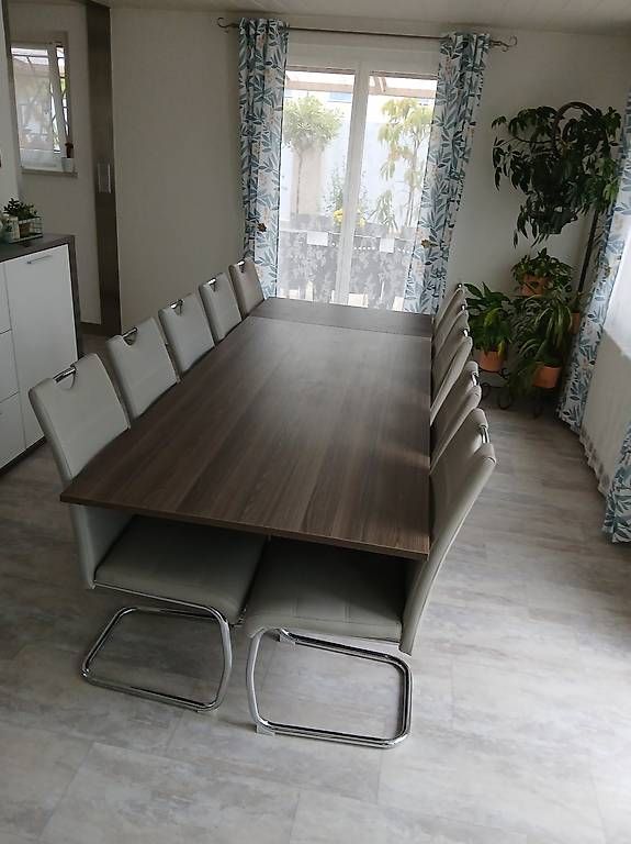Tavoli: Table de salle à manger avec 10 chaises  – Usato da monthey venduto da Bgill58 1