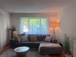 Schönes Sofa