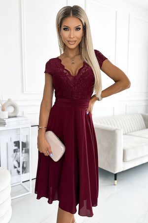 Herbstbegleiter: Wunderschönes Kleid, bordeauxrot, Gr. XL